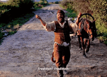 1737117652241.gif