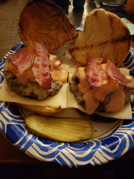 44burger2.jpg