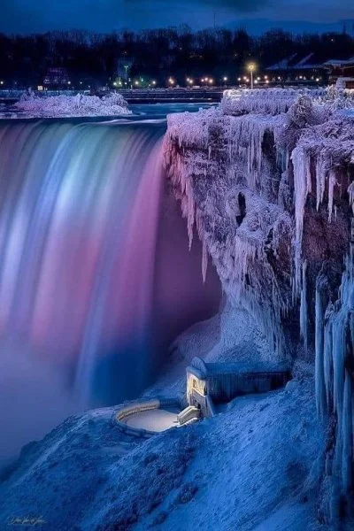 falls in winter.webp