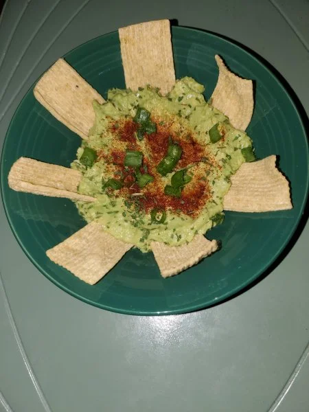 Guac and lentils chips.webp