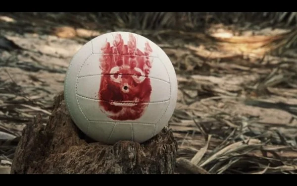 Wilson-And-Tom-Hanks-–-Cast-Away-2000-Movie-11.webp
