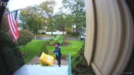 Amazon Toss 3 Moment.webp